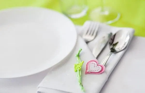 השכרת כלי אוכל